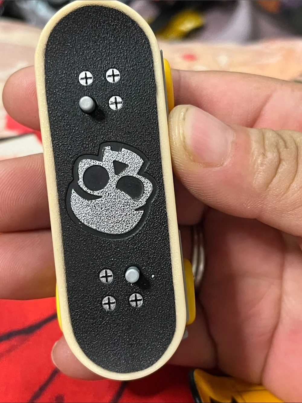 Mini Fingerboard Skate Toy in Black and Yellow - Kids Vehicles